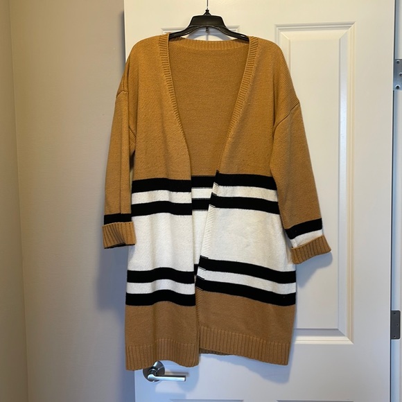 Long sweater coat - Picture 2 of 9